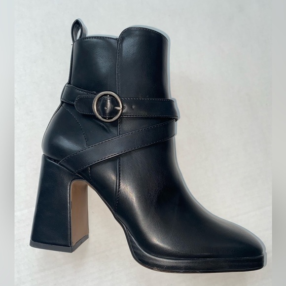 WOMEN'S BLACK KENSIE AXEL HEELED BOOTIES SIZE 6.5 DRESSY STAPLE BUCKLE DETAIL - Picture 7 of 9